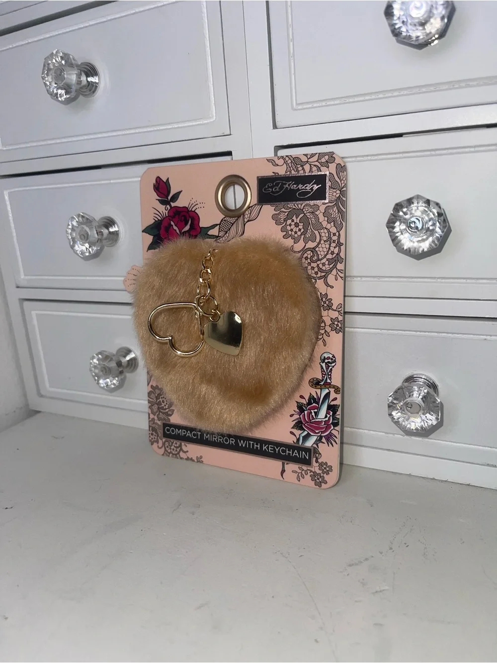 NWT Hardy Beige Faux Fur Heart Compact Mirror Keychain